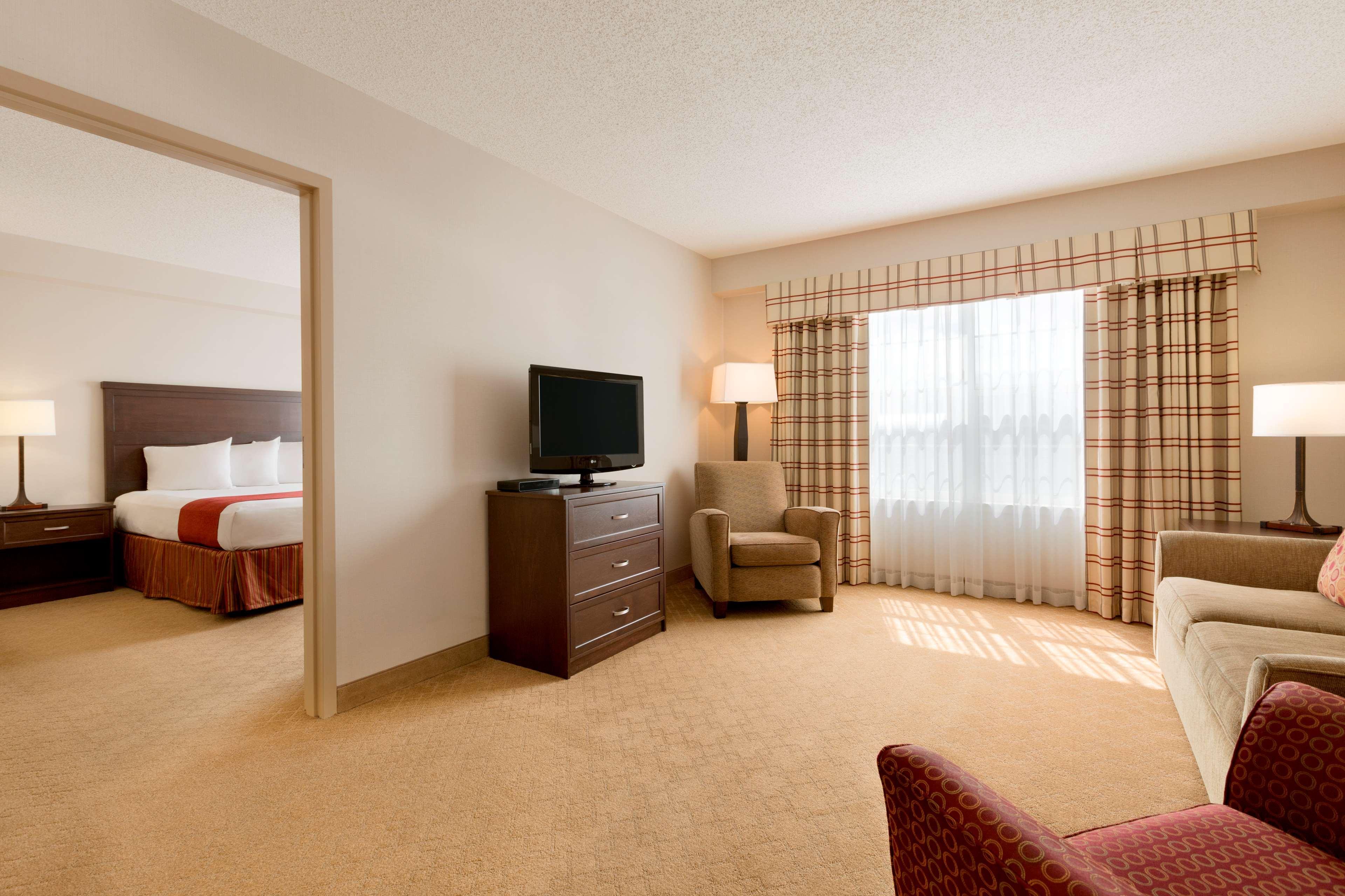 Country Inn & Suites By Radisson, Calgary-Northeast Экстерьер фото