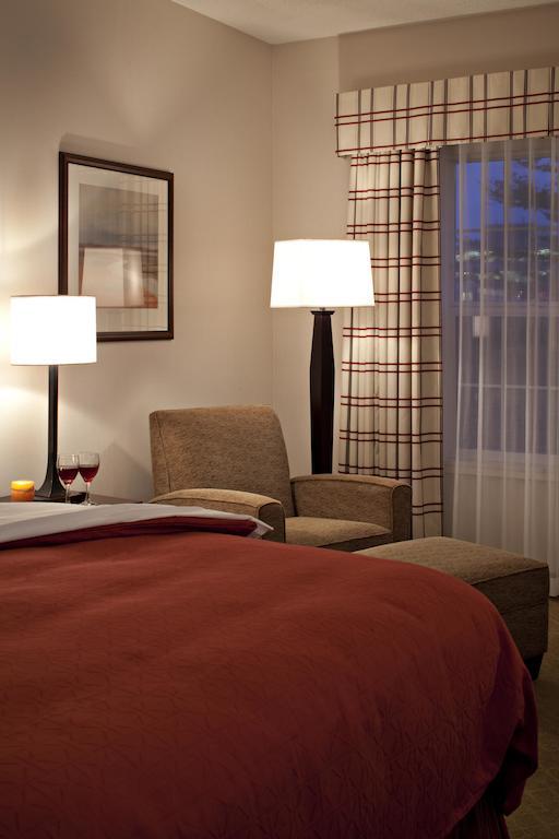 Country Inn & Suites By Radisson, Calgary-Northeast Номер фото