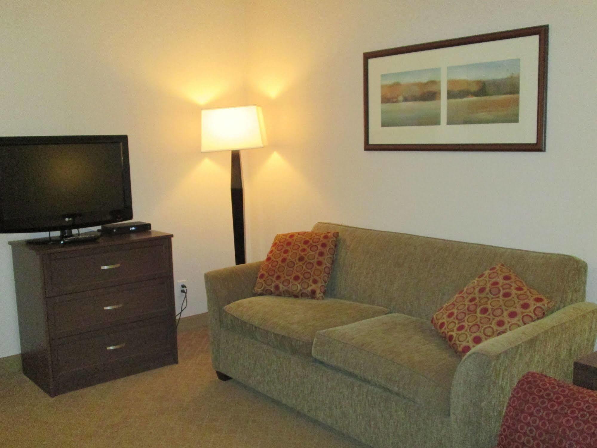 Country Inn & Suites By Radisson, Calgary-Northeast Экстерьер фото